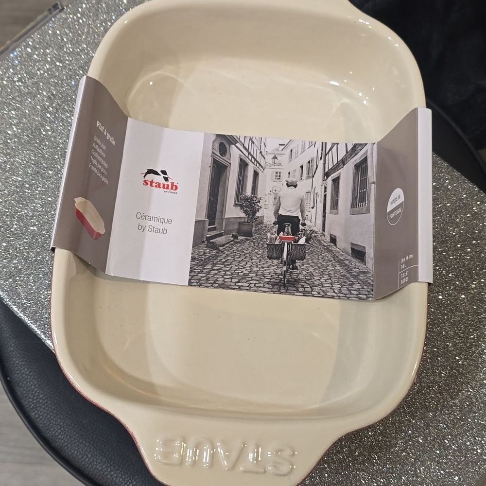 Staub Ceramic Rectangular Baking Dish - Picture 8 of 12